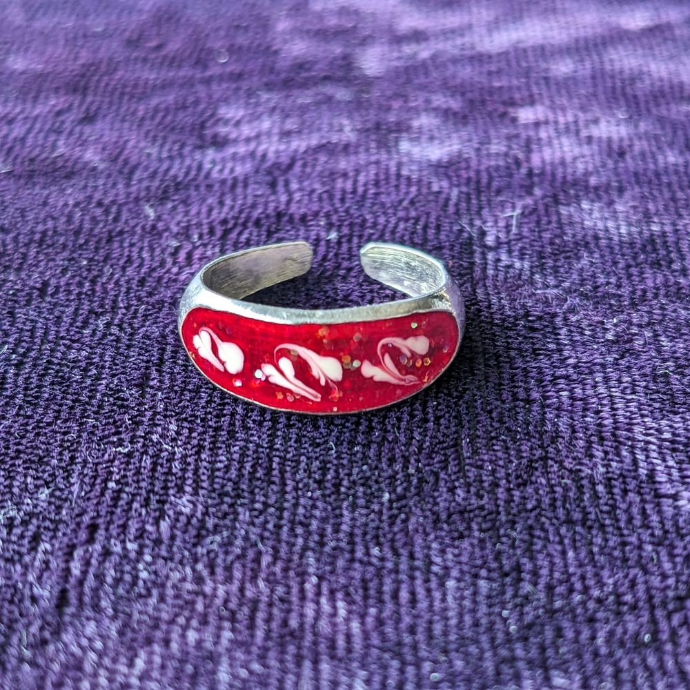 925 Sterling Silver Ring With Abstract Pattern On Red Sparkly Enamel